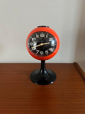 Vintage Kaiser space age wekker tafelklok beschikbaar voor biedingen