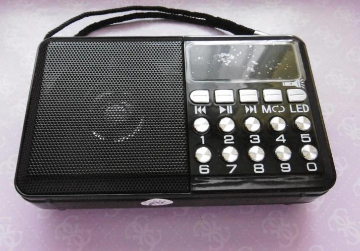 Radio, muziekspeler en ledlamp in één Multifunctionele radio, Audio, Tv en Foto, Radio's, Nieuw, Overige typen, Ophalen of Verzenden