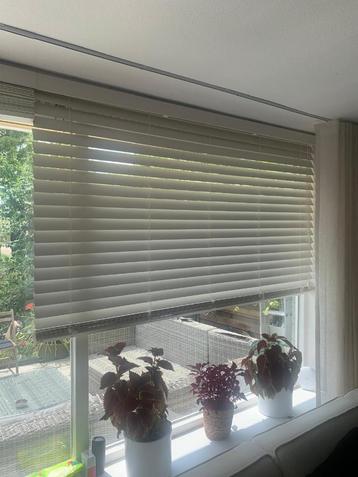 Luxaflex, houten, wit beschikbaar voor biedingen