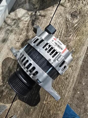 Dynamo 24 volt 110 amp beschikbaar voor biedingen