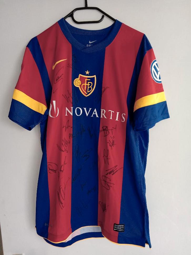 Gesigneerd 2012-2013 shirt van het Zwitserse FC Basel, Verzamelen, Sportartikelen en Voetbal, Nieuw, Shirt, Buitenlandse clubs