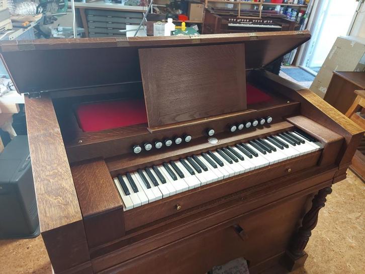 Harmonium diverse drukwind en 2 zuigwind, Muziek en Instrumenten, Orgels, Gebruikt, Harmonium, 1 klavier, Ophalen