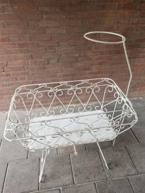 Antieke Smeedijzeren Wieg / Plantenstandaard, Antiek en Kunst, Antiek | Woonaccessoires, Ophalen
