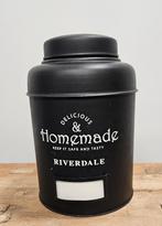 "RIVERDALE" DELICIOUS & HOMEMADE VOORRAADBUS, Ophalen of Verzenden, Gebruikt