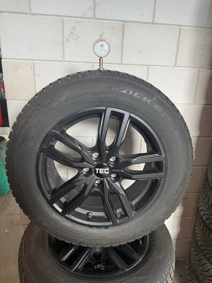 Winterset Mitsubishi Eclipse 2022 - Falken 215/65 R17, Auto-onderdelen, Banden en Velgen, Banden en Velgen, Winterbanden, 17 inch