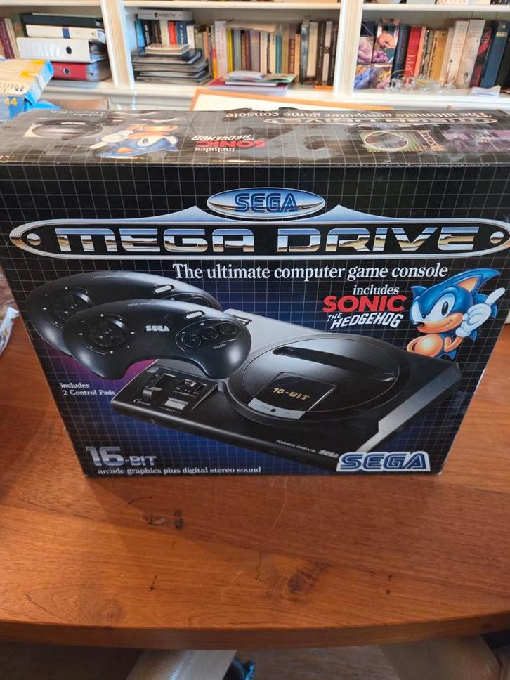 Sega Mega Drive in Doos - Complete Set!, Spelcomputers en Games, Spelcomputers | Sega, Zo goed als nieuw, Mega Drive, Met 1 controller