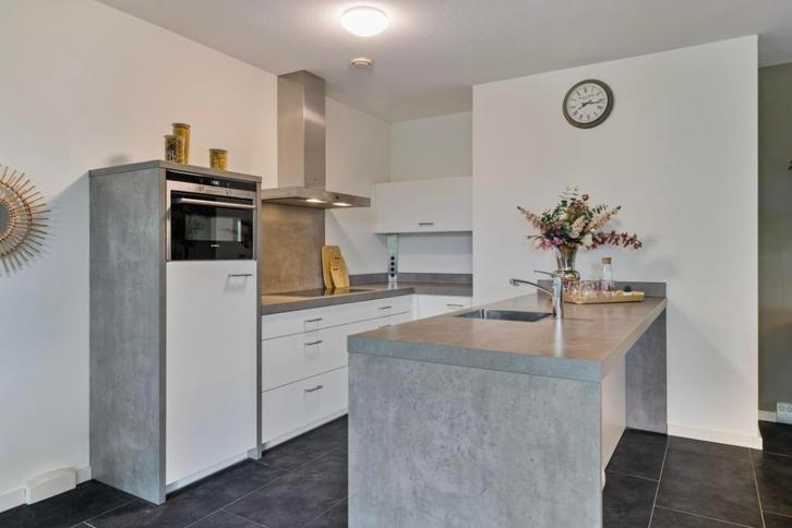 Complete Van Diessen keuken met apparatuur, Huis en Inrichting, Keuken | Complete keukens, Gebruikt, Hoekkeuken, Wit, Kunststof