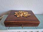 Houten opbergkist met rozen incl. sleutel., Minder dan 50 cm, Gebruikt, Minder dan 50 cm, Ophalen of Verzenden