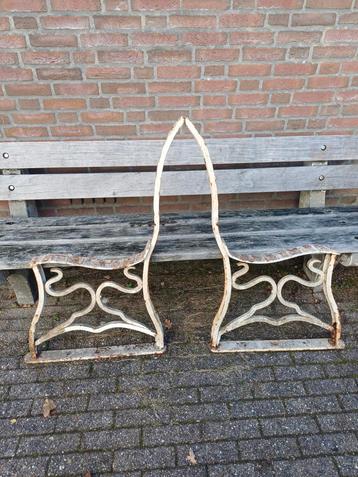 Smeedijzeren Zwanenhals tuinbanksteunen Jaren '20 beschikbaar voor biedingen