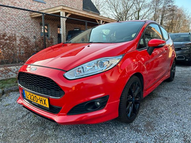 Ford Fiësta 1.0 103KW/140PK 3D 2016 Rood, Auto's, Ford, Particulier, Fiësta, Benzine, B, Hatchback, Handgeschakeld, Geïmporteerd