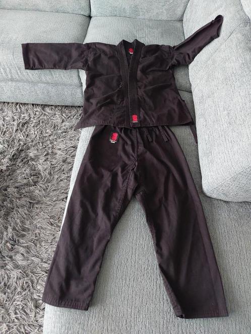 Zwart ninjapak maat 140, Sport en Fitness, Vechtsporten en Zelfverdediging, Zo goed als nieuw, Overige, Vechtsportkleding, Maat XS of kleiner