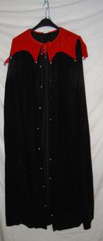 Mooie zwart/rode DRACULA/VAMPIER/NAR cape met belletjes, Ophalen, Maat 52/54 (L), Carnaval, Kleding