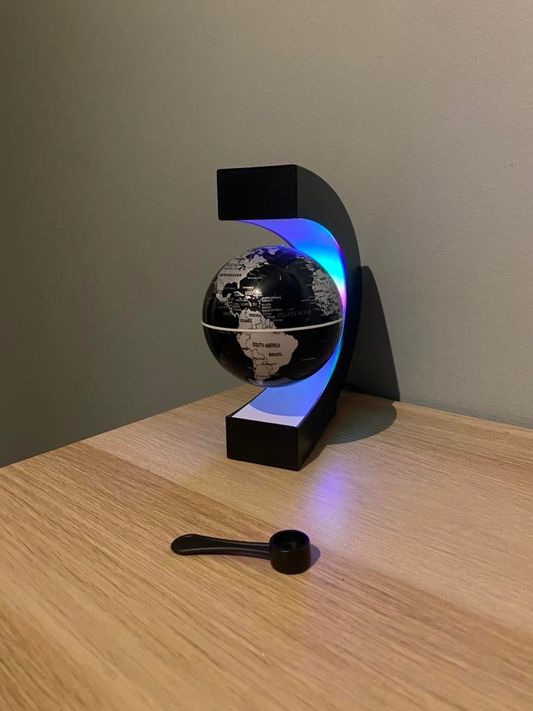 Zwevende wereldbol, Ophalen of Verzenden, Zo goed als nieuw