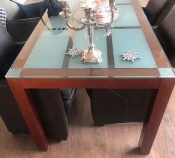 Eetkamer tafel met excl. glaplaat . beschikbaar voor biedingen