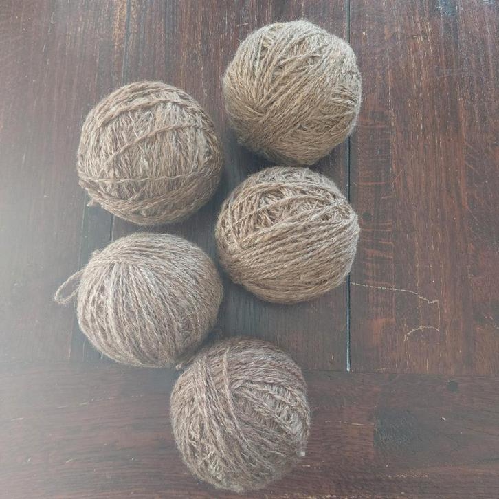 Prachtige zachte handgesponnen schapenwol, Hobby en Vrije tijd, Breien en Haken, Nieuw, Breien of Haken, Wol of Garen, Ophalen of Verzenden