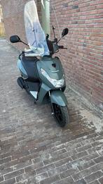 Peugeot Kisbee, Fietsen en Brommers, Snorfietsen en Snorscooters, Ophalen, Zo goed als nieuw, Benzine, Peugeot