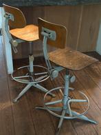 Stoel Ahrend Cirkel 2 bureaustoelen, 1 kruk, Ophalen, Gebruikt, 60 tot 90 cm