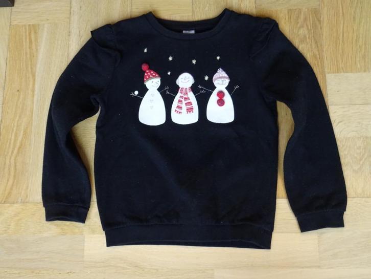 Zwarte sweater met sneeuwpoppen maat 134, Kinderen en Baby's, Kinderkleding | Maat 134, Gebruikt, Meisje, Trui of Vest, Ophalen of Verzenden