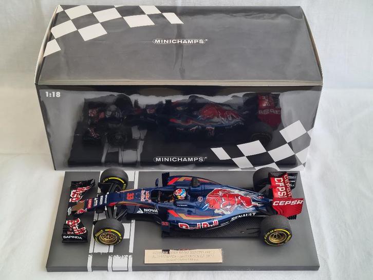 Scuderia Toro Rosso Renault STR10 M. Verstappen 1:18, Verzamelen, Automerken, Motoren en Formule 1, Zo goed als nieuw, Formule 1