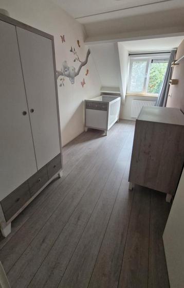 Complete babykamer TWF Brooklyn (met aerosleep matras) beschikbaar voor biedingen