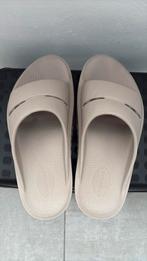 OOFOS slippers maat 40, Kleding | Dames, Schoenen, Ophalen of Verzenden, Zo goed als nieuw