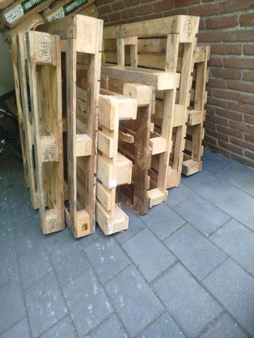 Gratis pallets 7 stuks  beschikbaar voor biedingen