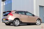Volvo V40 Cross Country 1.6 T4 180 PK / Trekhaak / Cruise /, Voorwielaandrijving, Stof, Gebruikt, Zwart