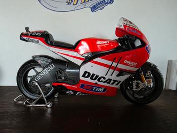 Maisto Ducati Nicky Hayden 1:6!! Zeldzaam! beschikbaar voor biedingen