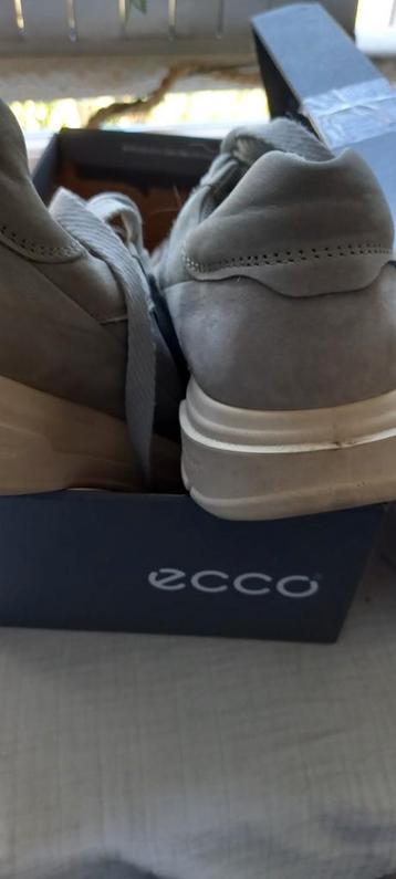 Ecco sneakers grijs suède maat 40 met doos  beschikbaar voor biedingen