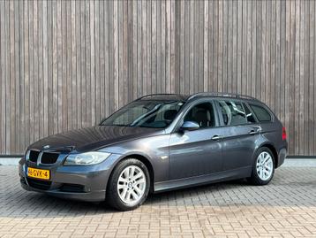 BMW 3-Serie 2.0 318 I Touring 2008 Grijs beschikbaar voor biedingen