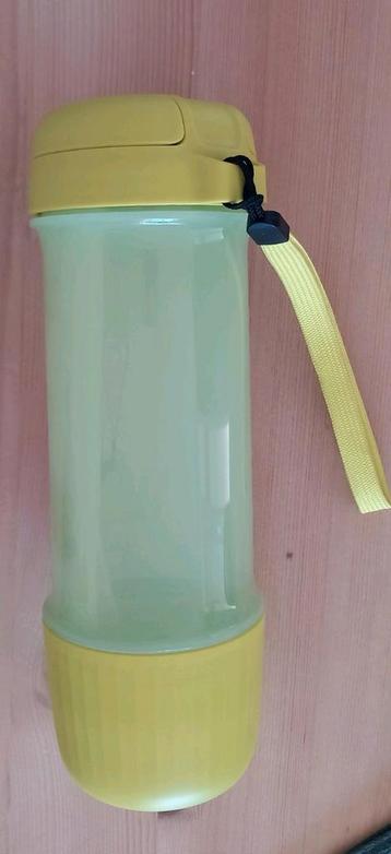 Tupperware drink fles  beschikbaar voor biedingen