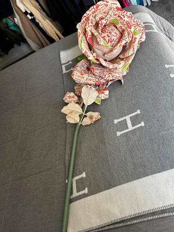 Grote Decoratieve Roos - 130cm beschikbaar voor biedingen