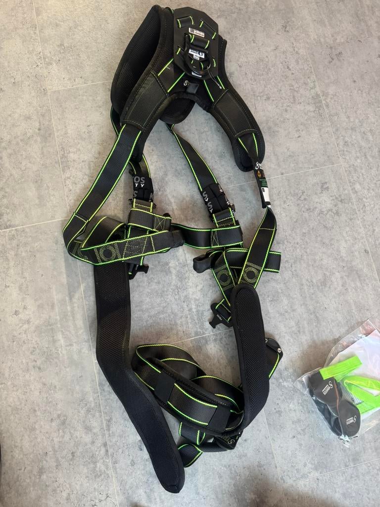 Nieuwe harnas zeer goede kwaliteit maat L/XXL, Doe-het-zelf en Verbouw, Ophalen of Verzenden, Zo goed als nieuw