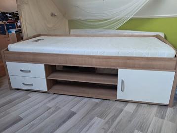 Halfhoogslaper of kajuitbed beschikbaar voor biedingen