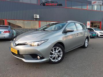 Toyota Auris Touring Sports 1.8 Hybrid Executive beschikbaar voor biedingen