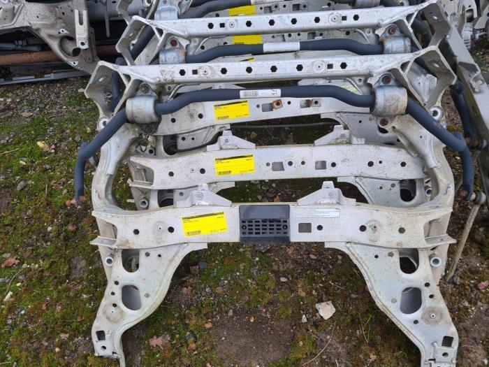 Subframe van een BMW 3-Serie, Auto-onderdelen, Ophanging en Onderstel, BMW, Gebruikt, 3 maanden garantie