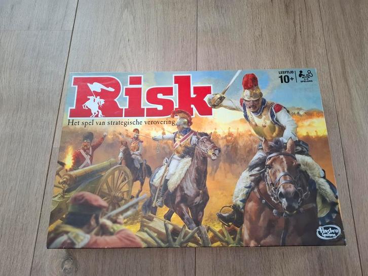 Risk Bordspel - Verover de Wereld!, Hobby en Vrije tijd, Gezelschapsspellen | Bordspellen, Zo goed als nieuw, Drie of vier spelers