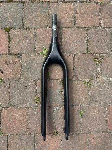 29inch mtb vaste voorvork carbon beschikbaar voor biedingen