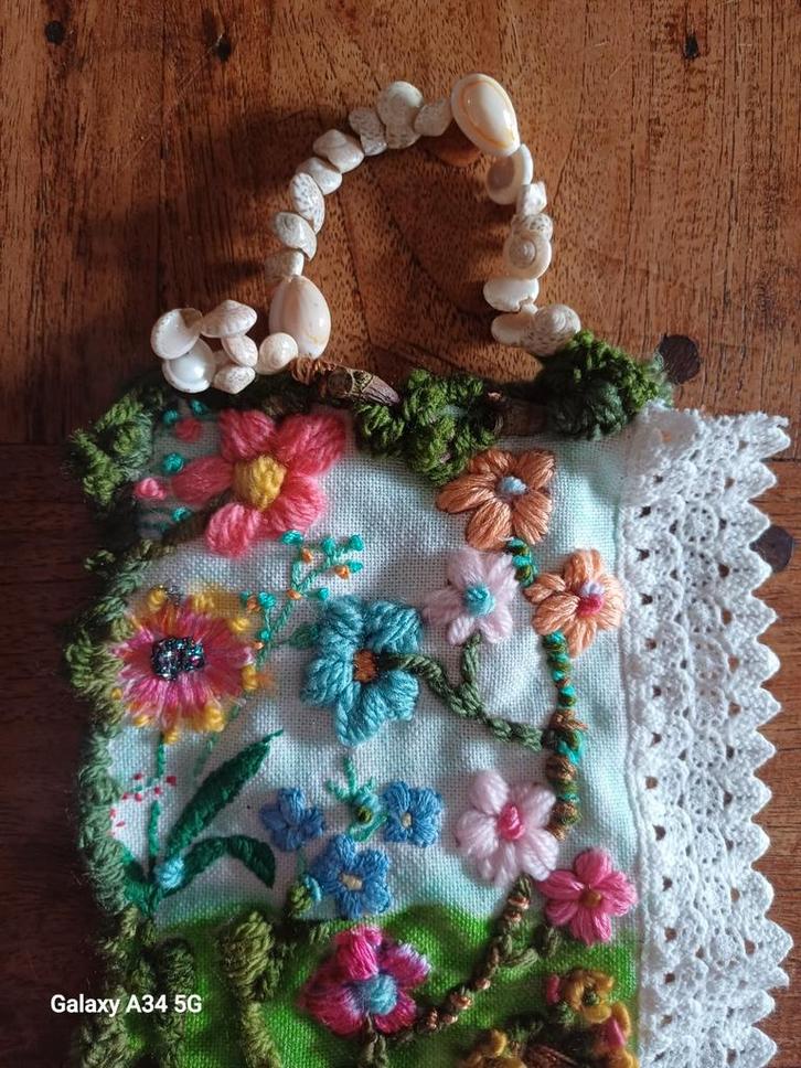 Handgemaakte Freestyle Borduurwerken - Botanisch, Antiek en Kunst, Antiek | Kleden en Textiel, Ophalen of Verzenden