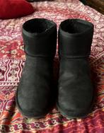 Super leuke Ugg's mini met stevige zool maat 38 nu 99,99€, Kleding | Dames, Schoenen, UGG, Zwart, Lage of Enkellaarzen, Ophalen of Verzenden