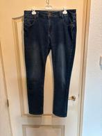 Mooie donkerblauwe jeans van Fitt originals in 44, Kleding | Dames, Spijkerbroeken en Jeans, Ophalen of Verzenden, Zo goed als nieuw