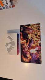 Charizard Ultra Premium Collection Box, Ophalen of Verzenden, Zo goed als nieuw, Speeldeck