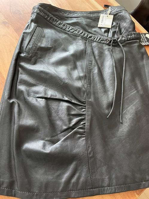 Mooie zacht leren bruine rok m 36 Stroke Berry T was 220 E, Kleding | Dames, Rokken, Nieuw, Bruin, Verzenden