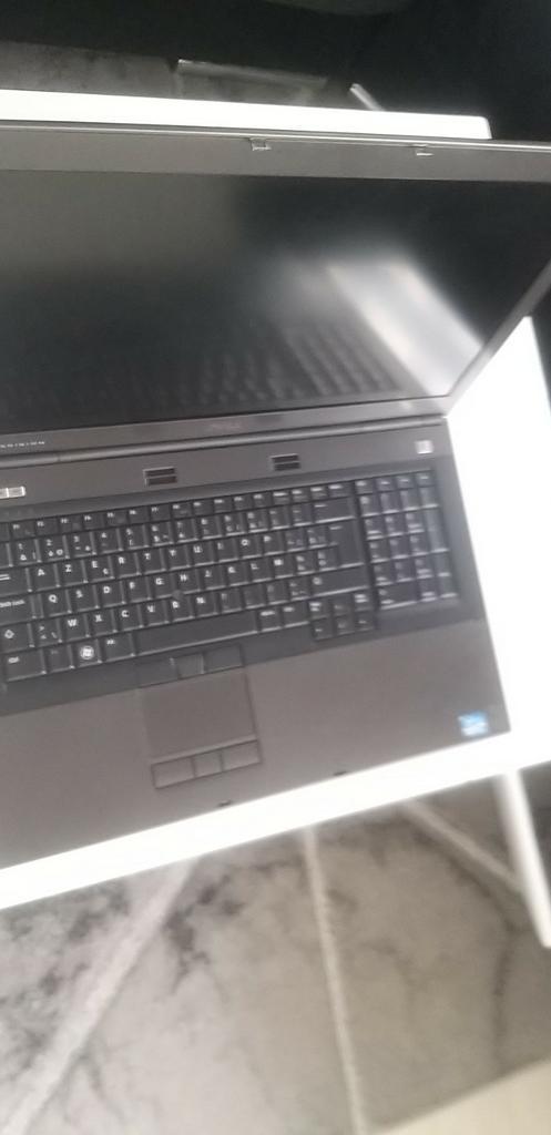 Dell  precision core i7 . gaat niet aan  VOOR ONDERDELEN.., Computers en Software, Windows Laptops, Niet werkend, 15 inch, 2 tot 3 Ghz