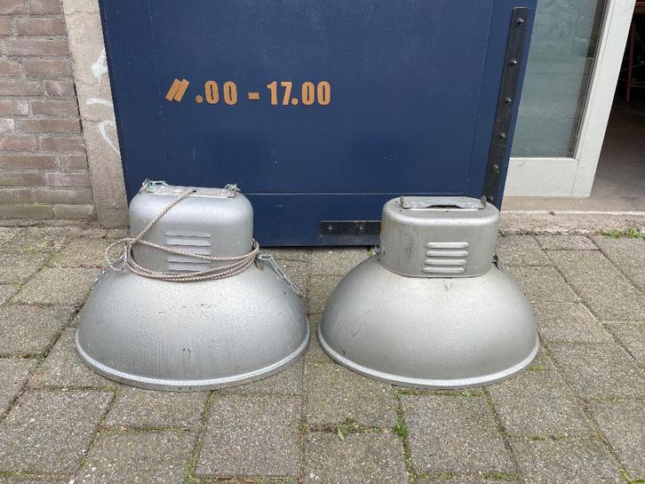 Nog 1 mooie indudstriele lamp ovaal, werkend, Antiek en Kunst, Curiosa en Brocante, Ophalen