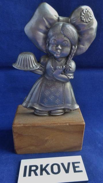 TROTSE BAKKERS VROUW * Leuke Prijs? * beschikbaar voor biedingen