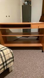 Bureau met laptop uitschuifplank op wieltjes, Huis en Inrichting, Ophalen, Zo goed als nieuw