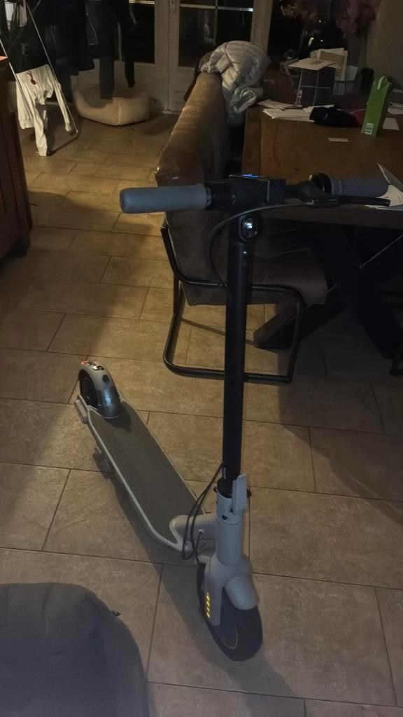 Segway ninebot max g30le. BIEDEN, Fietsen en Brommers, Steps, Gebruikt, Elektrische step (E-scooter), Ophalen
