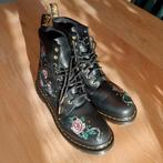 Dr. Martens maat 43 bloemen, Kleding | Dames, Schoenen, Hoge laarzen, Zwart, Ophalen of Verzenden, Dr. Martens