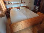 Oud Grenen 2 persoonsbed, bed met elektrische lattenbodem, Ophalen, Gebruikt, Bruin, Tweepersoons